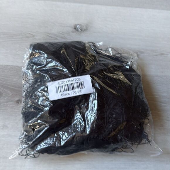 Ashley‎ Stewart, Off The Shoulder Fringed Top size 26/28 Black NWT in packaging - Picture 4 of 6